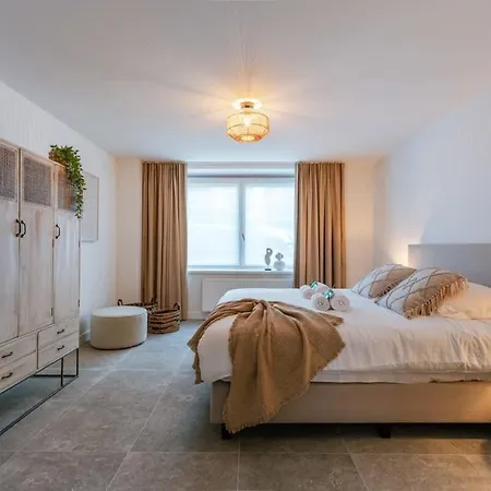 Huswell - Cosy Bohemian Decorated With Terrace *